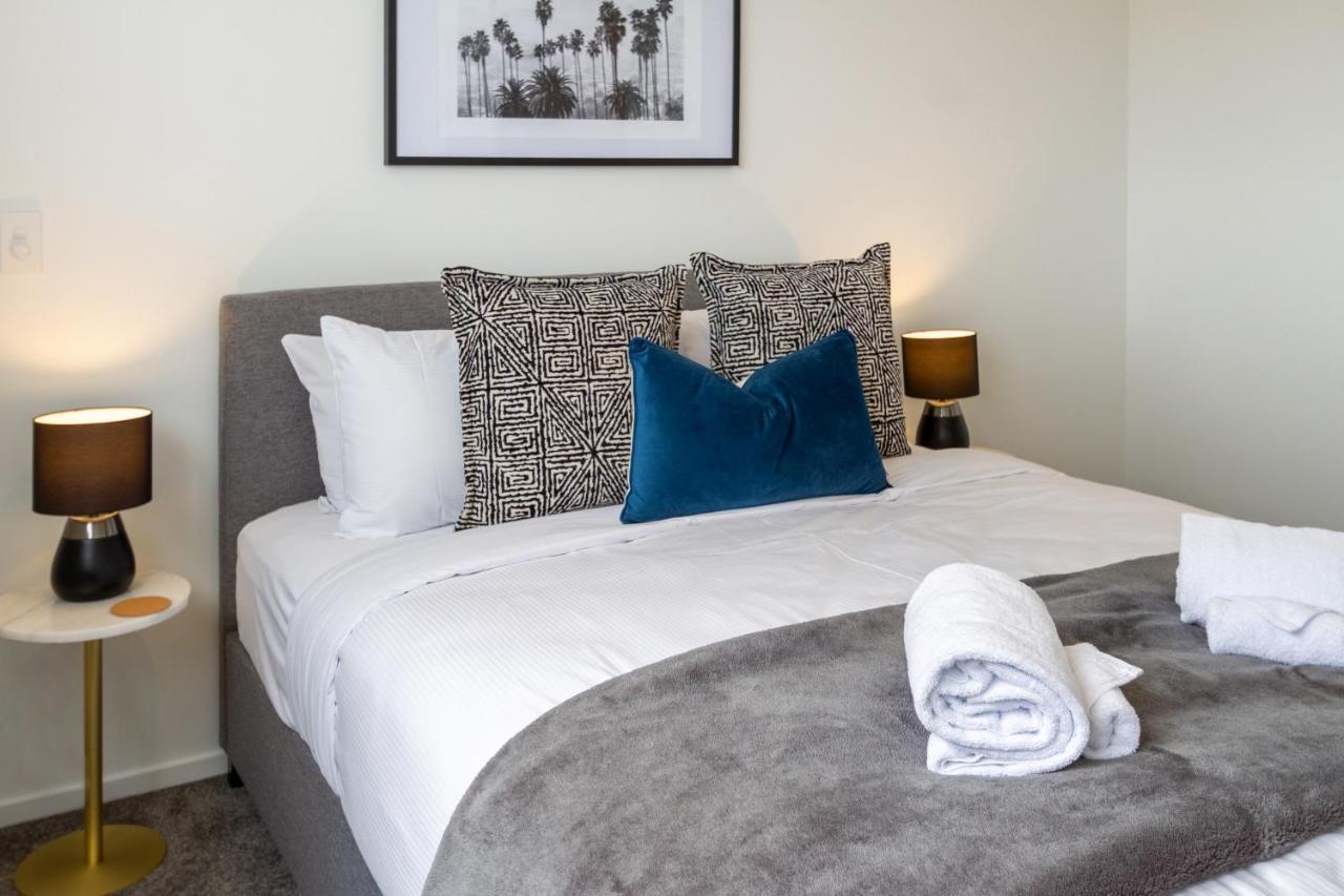 Upper Riccarton Dream - 2 Bed 2 Bath W/Carpark Appartement Christchurch Buitenkant foto