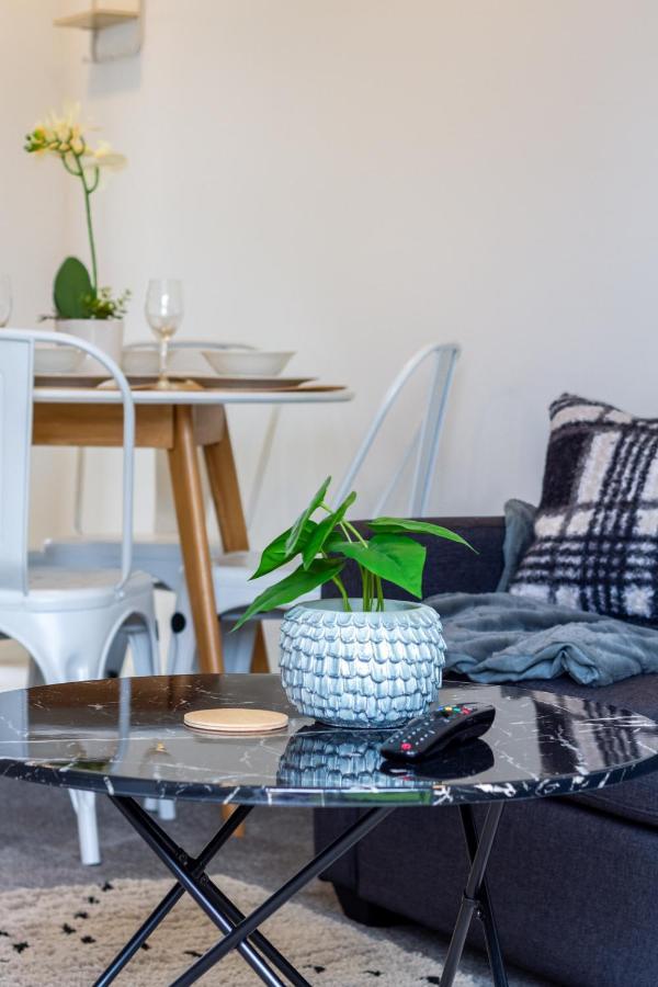 Upper Riccarton Dream - 2 Bed 2 Bath W/Carpark Appartement Christchurch Buitenkant foto