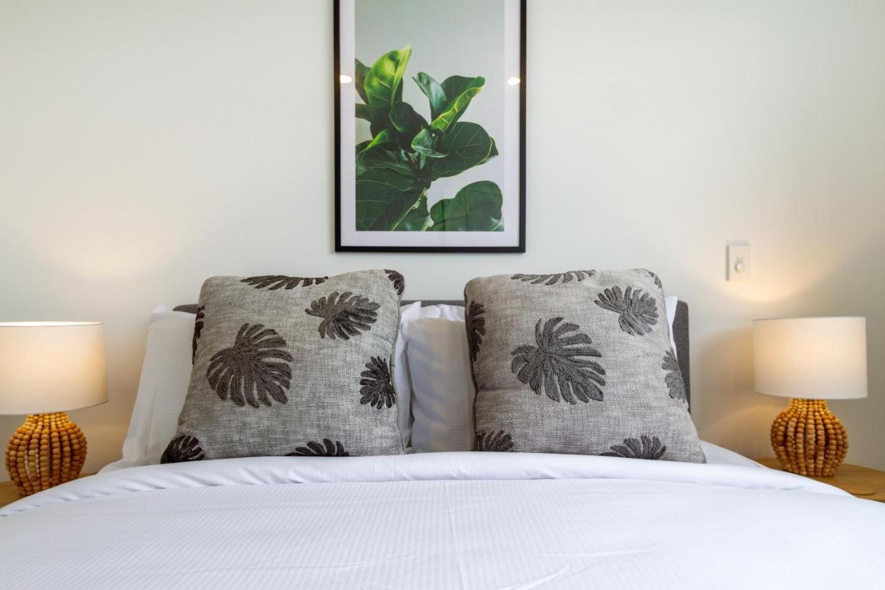 Upper Riccarton Dream - 2 Bed 2 Bath W/Carpark Appartement Christchurch Buitenkant foto