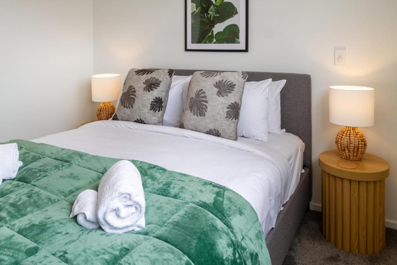 Upper Riccarton Dream - 2 Bed 2 Bath W/Carpark Appartement Christchurch Buitenkant foto