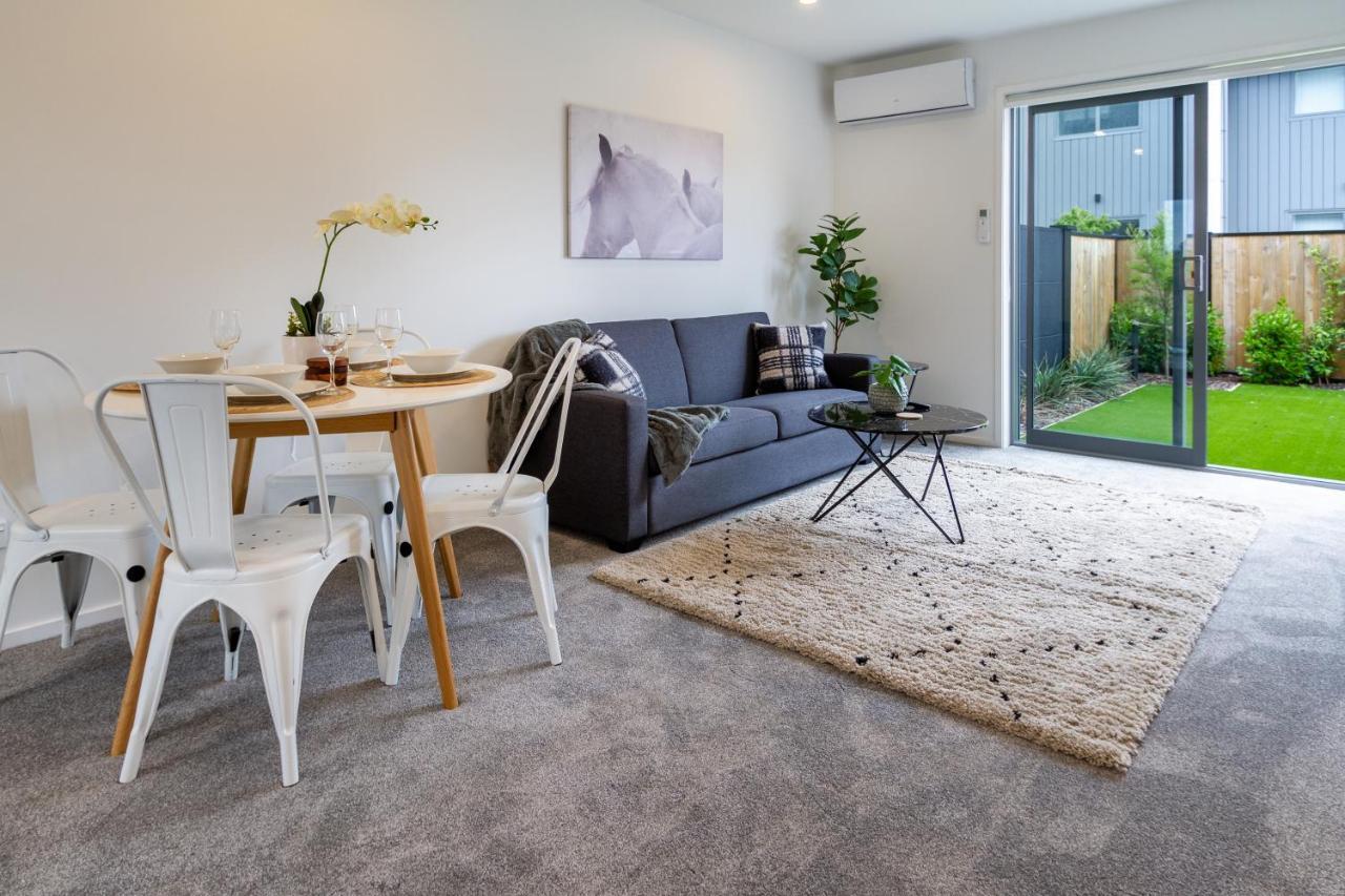 Upper Riccarton Dream - 2 Bed 2 Bath W/Carpark Appartement Christchurch Buitenkant foto